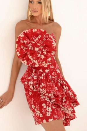 Vestido Curto Floral com aplicação